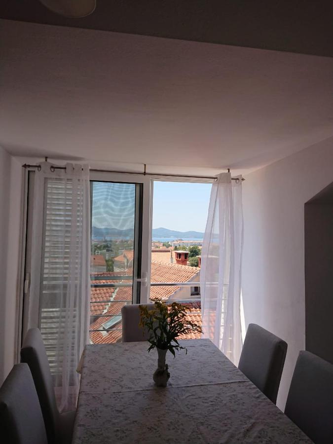 Appartement Apartman Petra à Zadar Extérieur photo